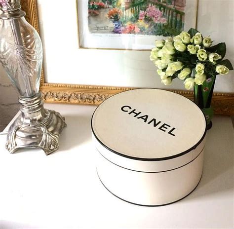 Round Chanel Box 